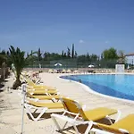 At17 Two Bed On Oasis Parque Apartment